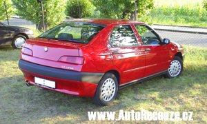 Alfa Romeo 146 sedan